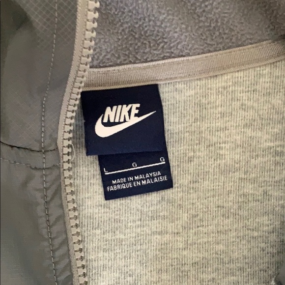 Nike Jacket - Picture 2 of 5